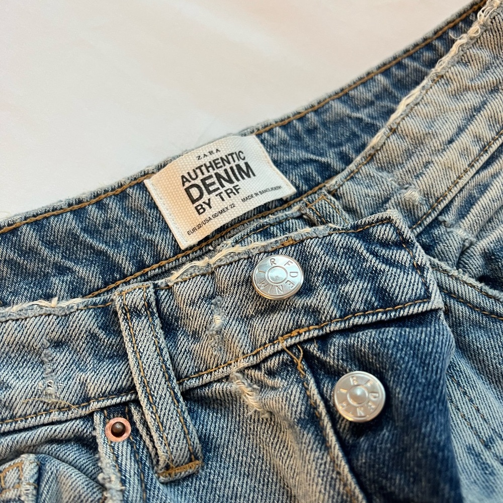 zara jeans with white strip - Picture 2 of 3